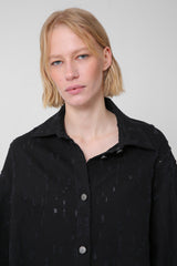 Denim shirt without pockets